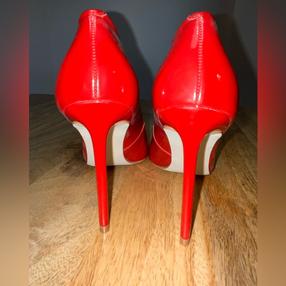 Steve Madden Vala Pointed Toe Pump Patent Leather Red NWOT New - Picture 4 of 6